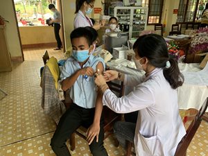 Krông Pa: triển khai tiêm vắc xin phòng Covid-19 cho nhóm đối tượng...